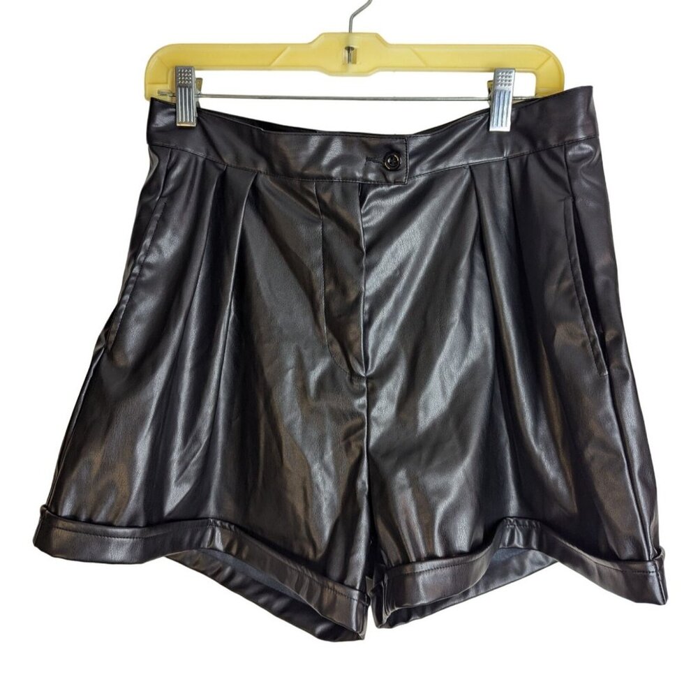 Pretty Little Thing Sz 10 Black Faux Leather High-Waisted Lined Shorts 3" Inseam